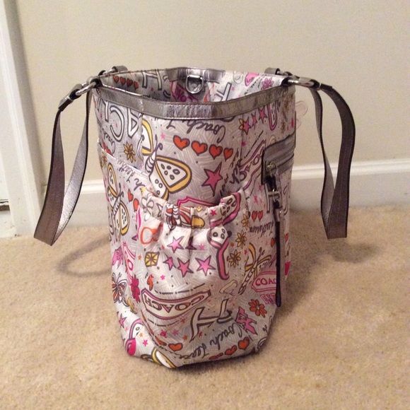 Coach diaper bag - Picture 2 of 6